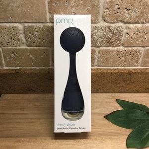 New PMD Clean Facial Cleansing Brush